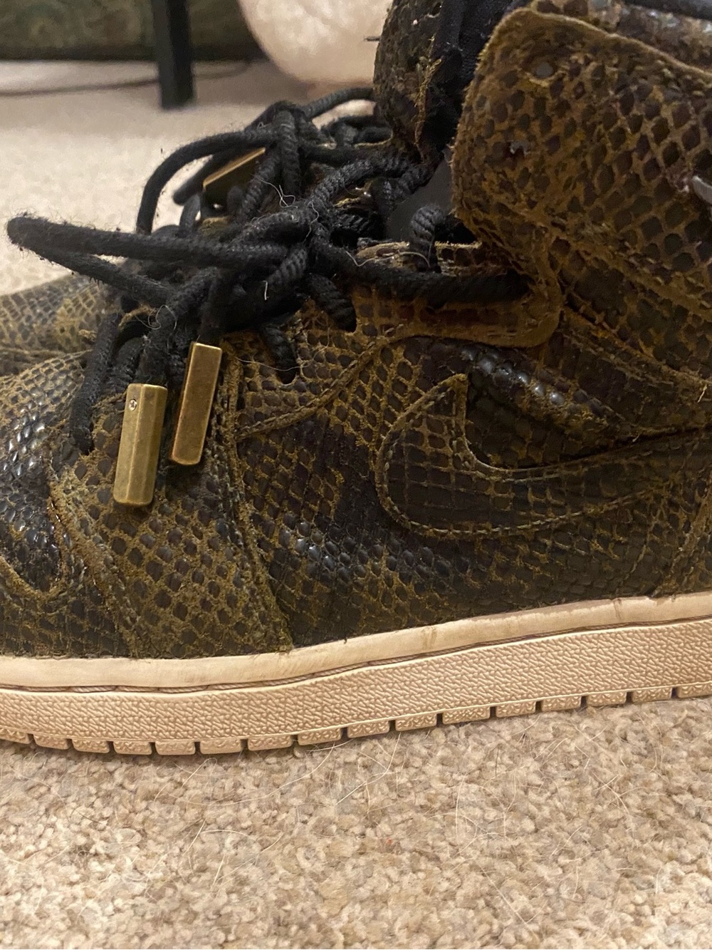 Jordan 1’s Black Snake-Texture High-Top Sneakers - Picture 2 of 9